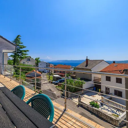 Malerisches Studio-apartment Mit Meerblick, Privatparkplatz, Klima Apartment *