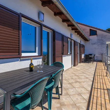 Lägenhet Malerisches Studio-apartment Mit Meerblick, Privatparkplatz, Klima Crikvenica