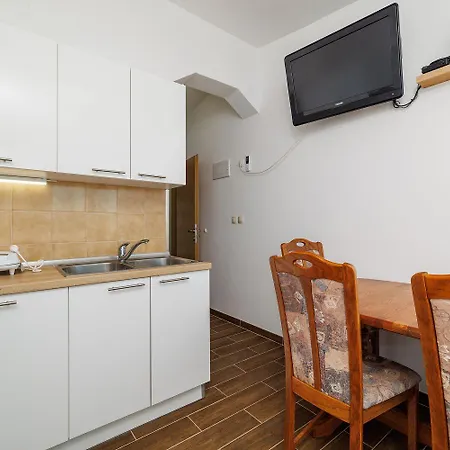 Malerisches Studio-apartment Mit Meerblick, Privatparkplatz, Klima 公寓